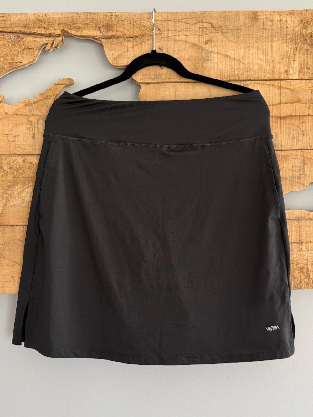 NWT Black Athletic Skirt with Built-In Shorts, Women’s, Size L